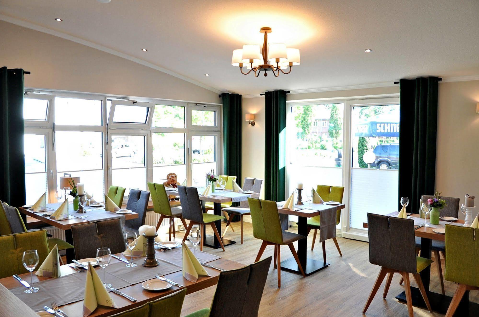 Hotel Restaurant Buergerklause Tapken Garrel Екстериор снимка